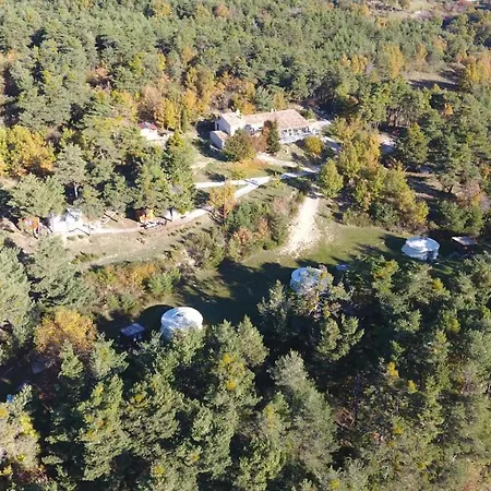 Destination Ailleurs Деревянный коттедж Кастеллан