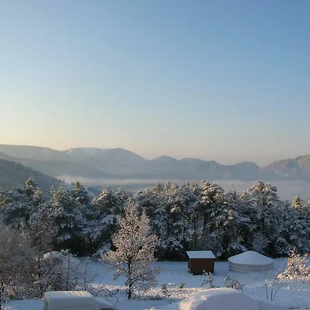 Деревянный коттедж Destination Ailleurs