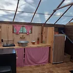 Destination Ailleurs Деревянный коттедж