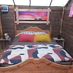 Деревянный коттедж Destination Ailleurs *