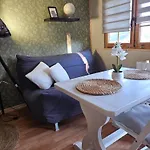 Деревянный коттедж Destination Ailleurs Кастеллан