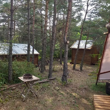 Destination Ailleurs Eco-domaine & Lodge *