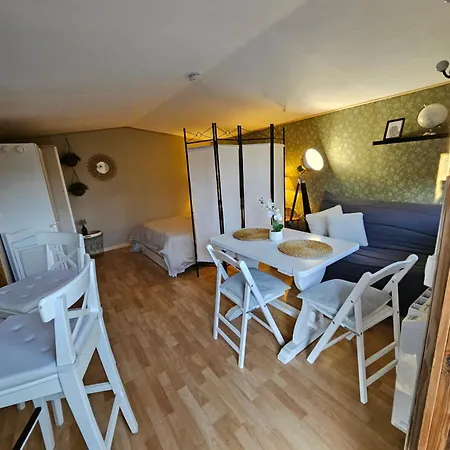 Lodge Destination Ailleurs Eco-domaine & *