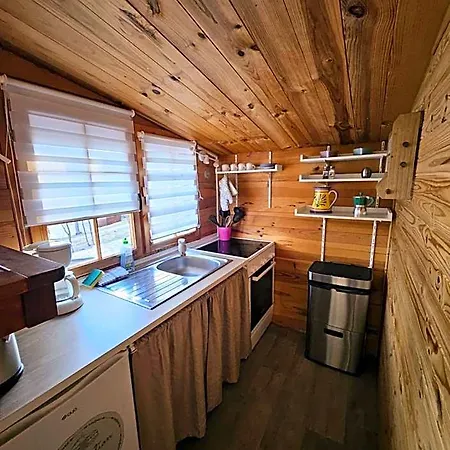 Lodge Destination Ailleurs Eco-domaine & Castellane