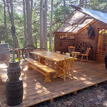 Lodge Destination Ailleurs Eco-domaine & Castellane