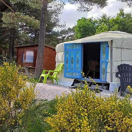 Destination Ailleurs Eco-domaine & Hytte